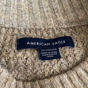 tan American eagle sweater size XS
